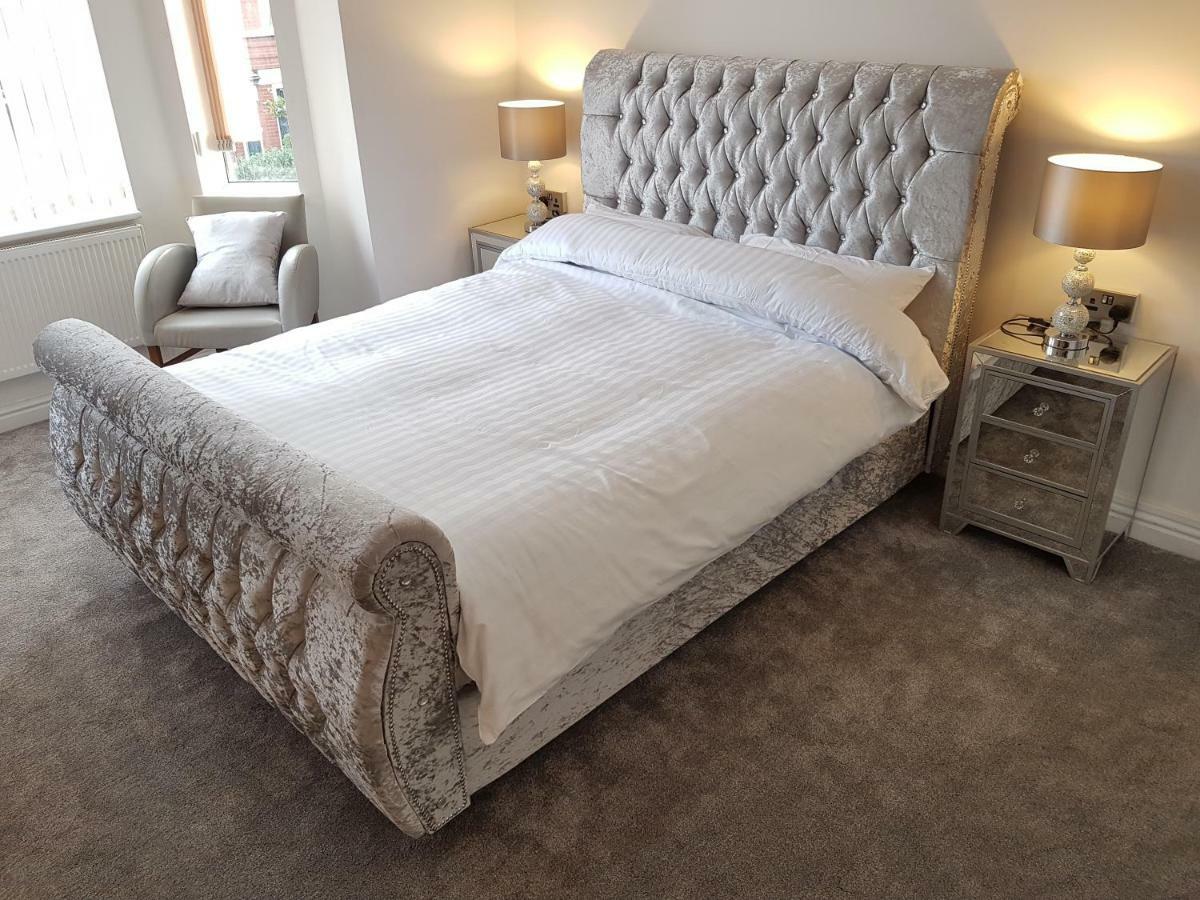 Acacia House Apartment Manchester Bagian luar foto