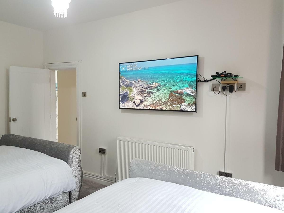 Acacia House Apartment Manchester Bagian luar foto
